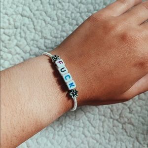 White F word flower bead bracelet